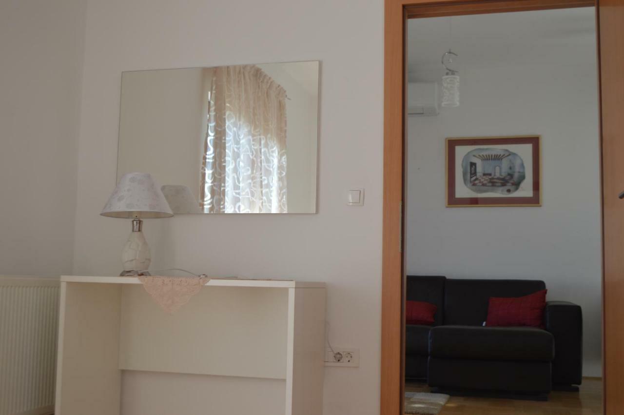 Apartmani Mila Sukošan Екстериор снимка