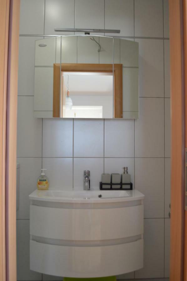 Apartmani Mila Sukošan Екстериор снимка