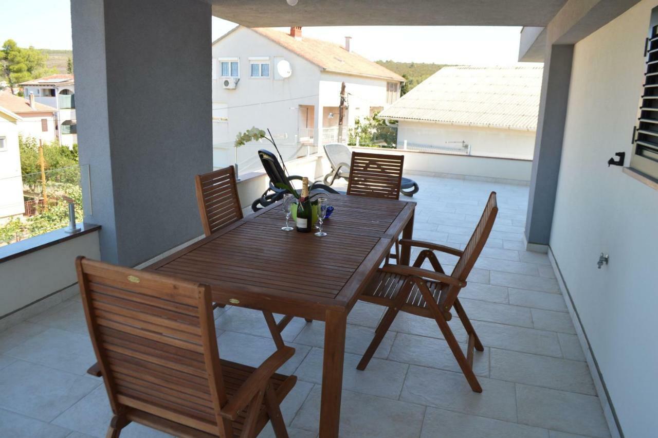 Apartmani Mila Sukošan Екстериор снимка